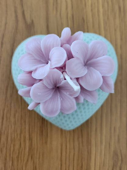 Cuore di Ortensia by Lumia Atelier - Candele artigianali 100% Made in Italy, realizzate a mano con cera di soia naturale