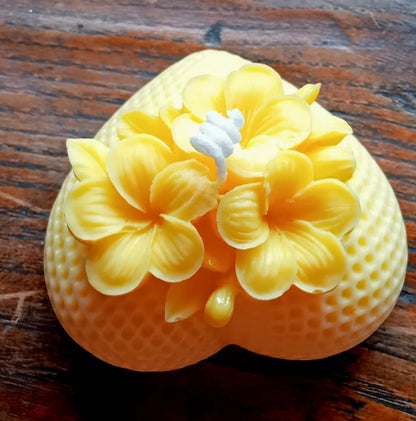 Cuore di Ortensia by Lumia Atelier - Candele artigianali 100% Made in Italy, realizzate a mano con cera di soia naturale